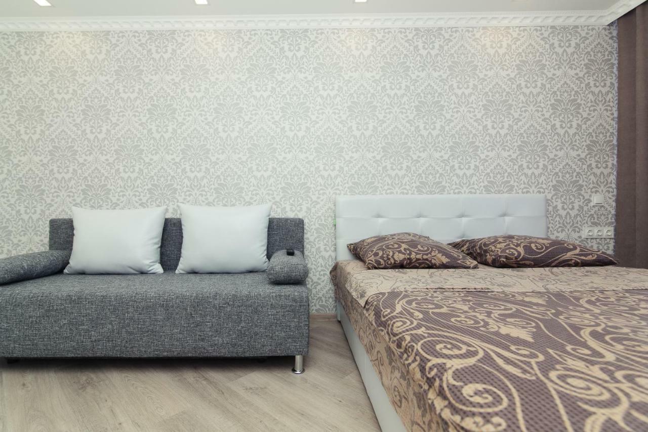 Luxury Apart-Hotel On Kondrateva Street Sumy Luaran gambar