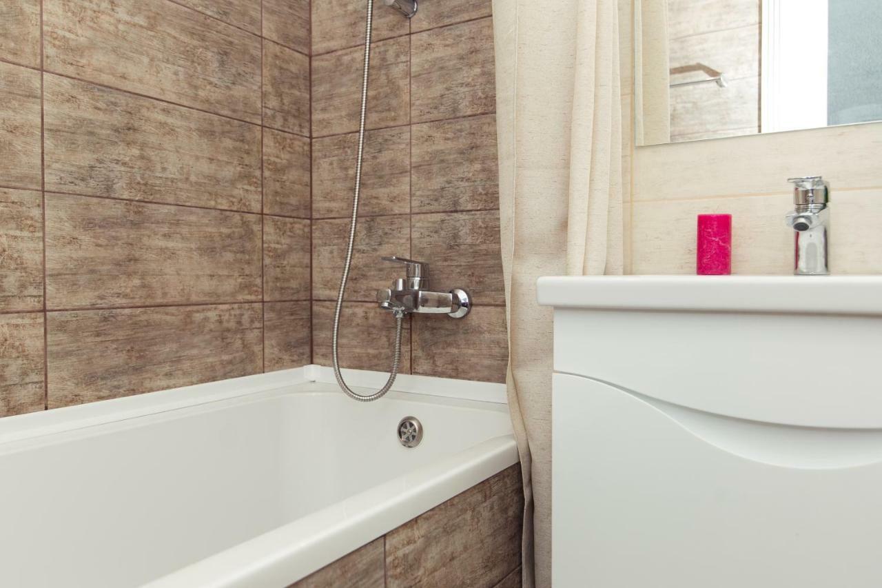 Luxury Apart-Hotel On Kondrateva Street Sumy Luaran gambar